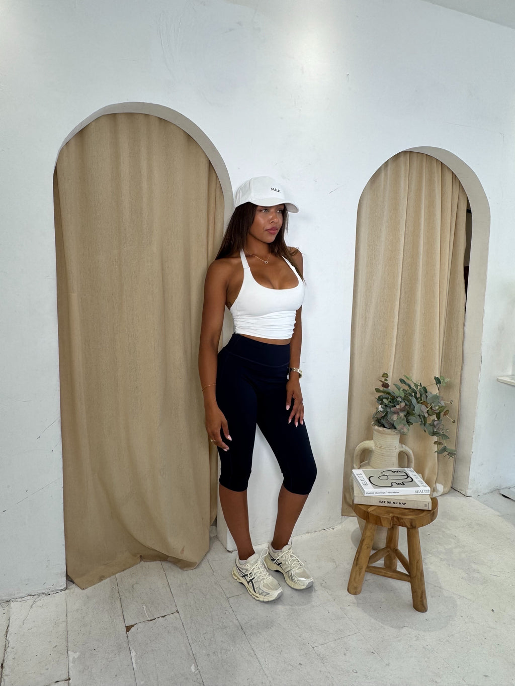 MÁLF Essential High-Waisted Capri Leggings - Navy